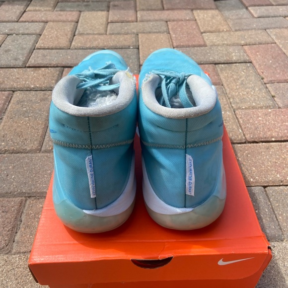 Size 12 KD 12 ‘Blue Gaze’ - Picture 4 of 5